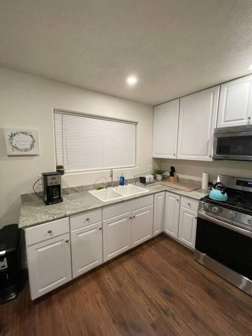 Brand New 2Br Cute Blue Led In North Fresno Διαμέρισμα Εξωτερικό φωτογραφία